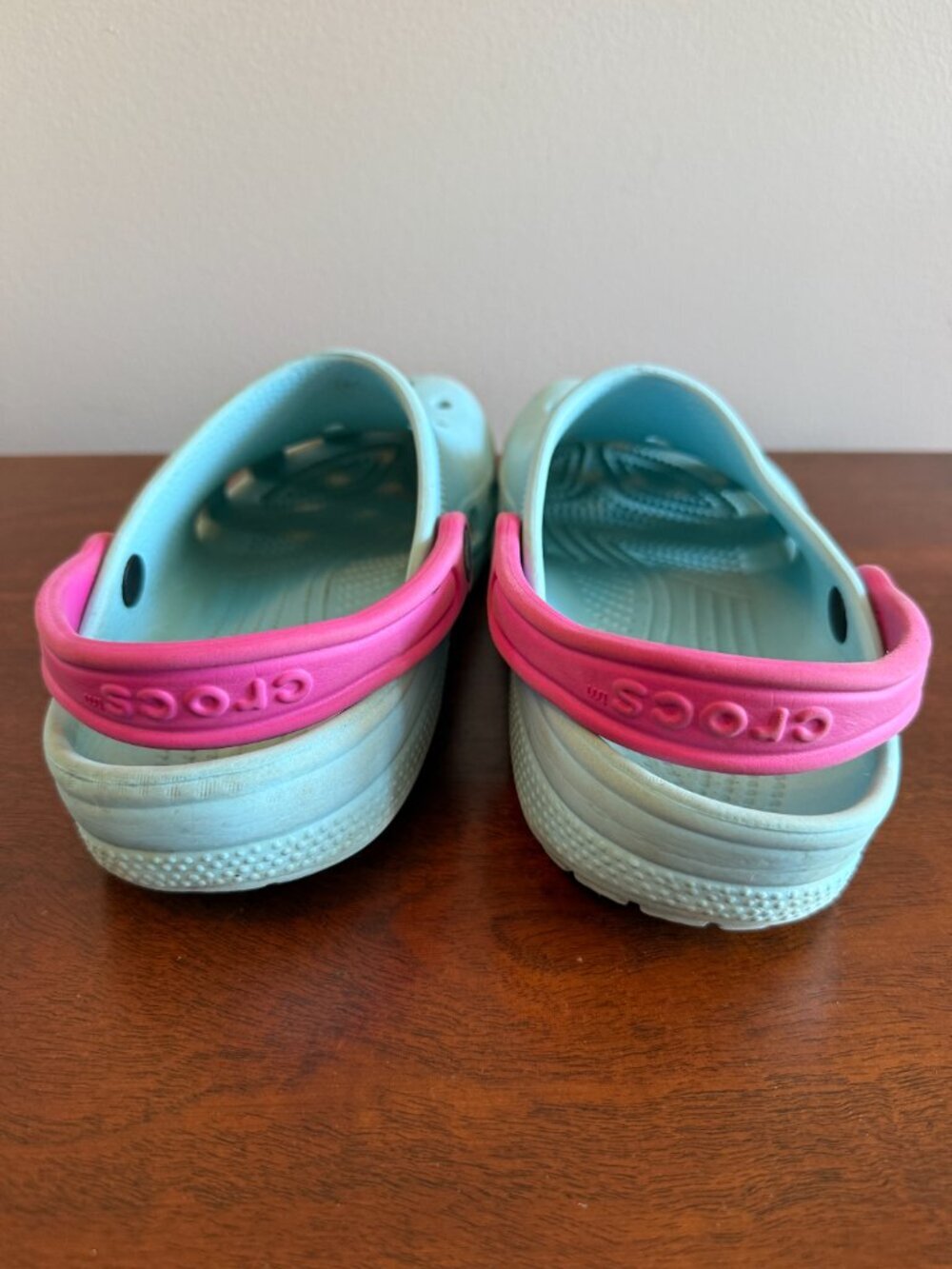 Crocs Classic Clogs Blue & Pink Unisex Men's Size 8 Comfort Shoes - Picture 4 of 5